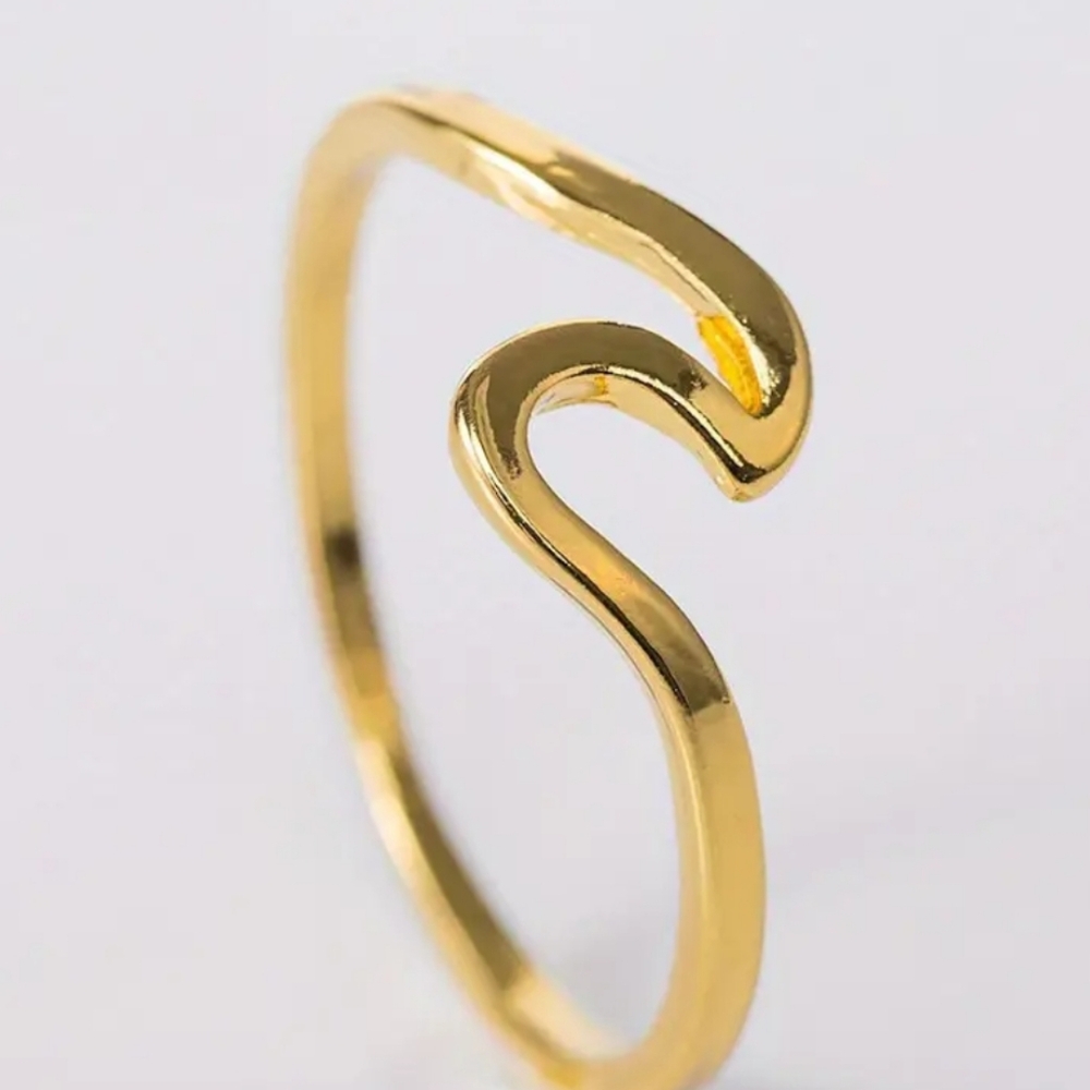 Hot Topic‎ Ocean Wave Gold-Tone Curved Ring Size 7